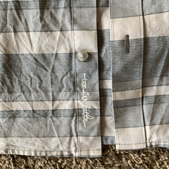 Travis Mathew button up - Picture 2 of 3